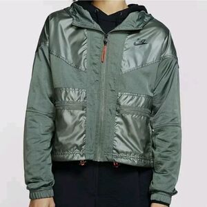 Nike Sportswear Windrunner Cargo Women Jacket Loose Fit Green Size Small